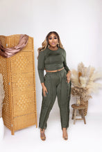 Load image into Gallery viewer, “Pulling The Strings” Set (Olive)