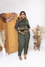 Load image into Gallery viewer, “Pulling The Strings” Set (Olive)
