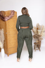 Load image into Gallery viewer, “Pulling The Strings” Set (Olive)
